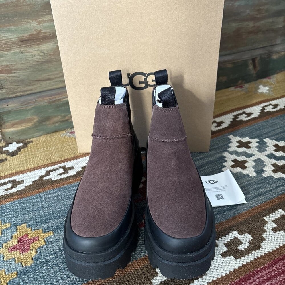 UGG BRISBANE CHELSEA BURNT SEDAR SUEDE WOMEN'S BOOTS US SIZE 9 Dark Brown - Picture 2 of 6
